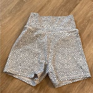 Buff Bunny Rosa Shorts